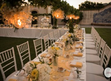 Allestimento con lampada vintage