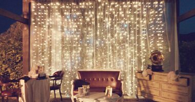 Tenda di luci e TNT: eleganza che trasforma i volumi del tuo evento