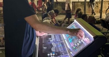 Regia audio professionale: il cuore invisibile di ogni evento
